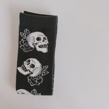 Load image into Gallery viewer, Skull + Roses Socks (Kids)