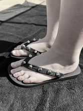 Load image into Gallery viewer, Spiked Flip Flops (Little Kids/Big Kids/Adults)
