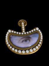 Load image into Gallery viewer, Lover&#39;s Eye Meadow Moon Necklace