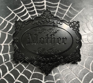 Victoriana Mother Pin