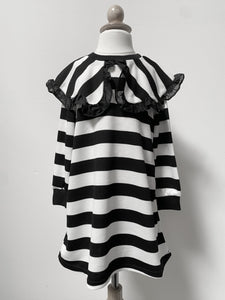 *GENTLY USED* Veronica Dress and Ghost Pins (Size 6/7 Years)